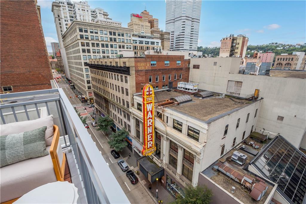 301 Fifth Avenue, Unit 720 Pittsburgh, PA 15222 - Photo 39 of 49 a view of a balcony with a stove