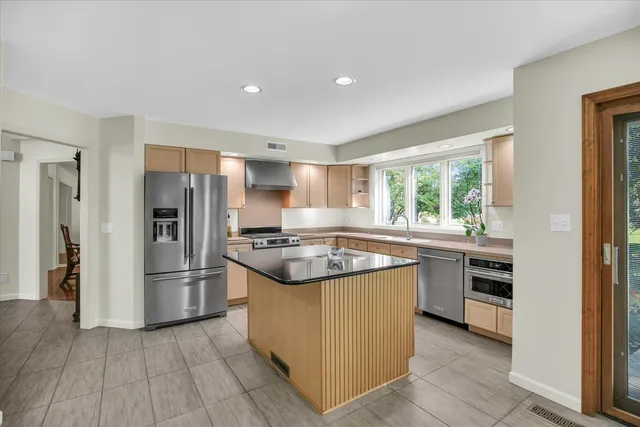 $699,000 | 1806 Bentbrook Drive, Champaign, IL 61822