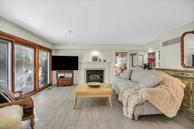 $699,000 | 1806 Bentbrook Drive, Champaign, IL 61822