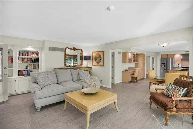 $699,000 | 1806 Bentbrook Drive, Champaign, IL 61822