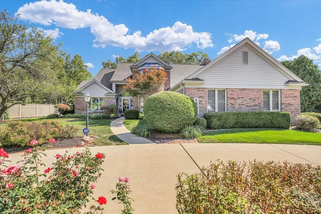 $699,000 | 1806 Bentbrook Drive, Champaign, IL 61822