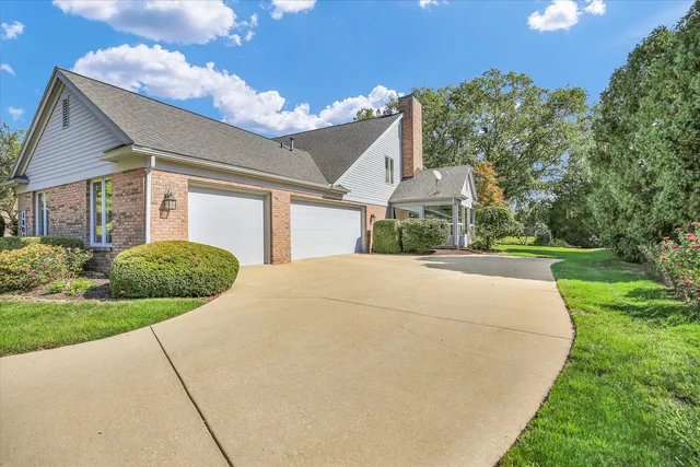 $699,000 | 1806 Bentbrook Drive, Champaign, IL 61822