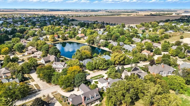 $699,000 | 1806 Bentbrook Drive, Champaign, IL 61822