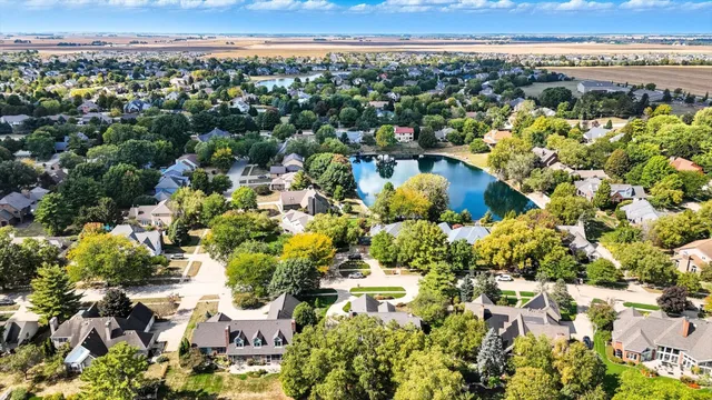 $699,000 | 1806 Bentbrook Drive, Champaign, IL 61822