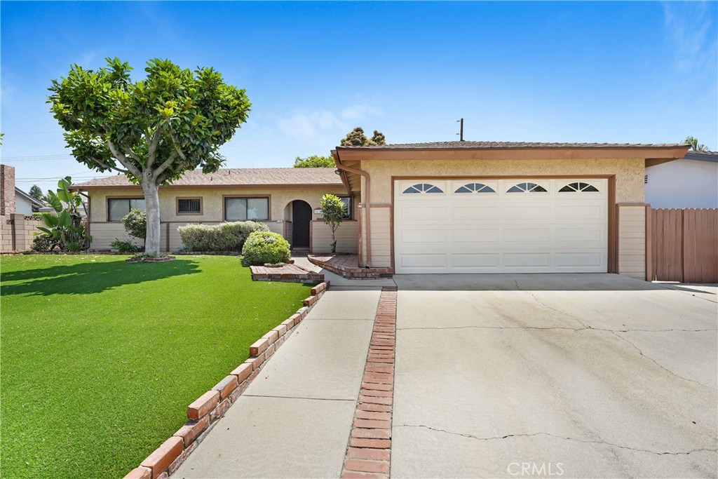 1636 Bentley Place Glendora, CA 91740 - Photo 2 of 25 a front view of house with yard and green space