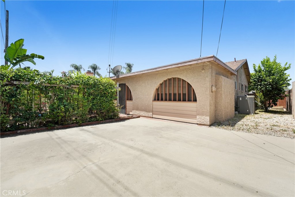 1636 Bentley Place Glendora, CA 91740 - Photo 22 of 25 a house with a outdoor space