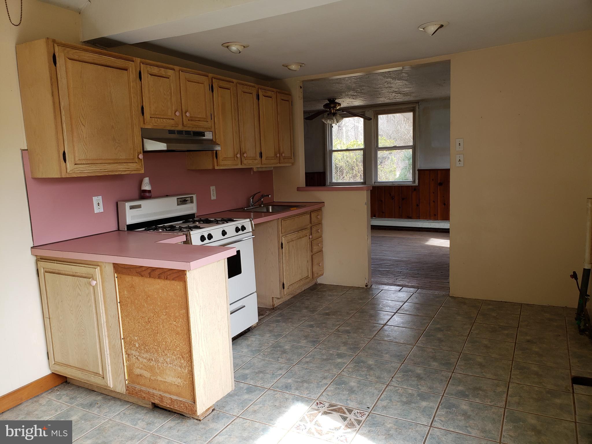 24 Hornerstown Road Cream Ridge, NJ 08514 - Photo 11 of 19