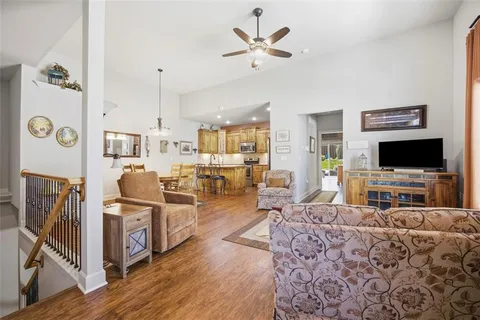 $315,000 | 34097 West 90th Circle, De Soto, KS 66018