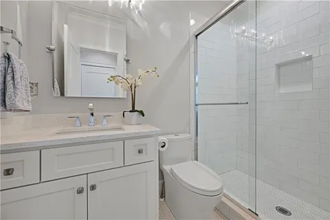 $1,949,000 | 5004 West 70th Street, Prairie Village, KS 66208