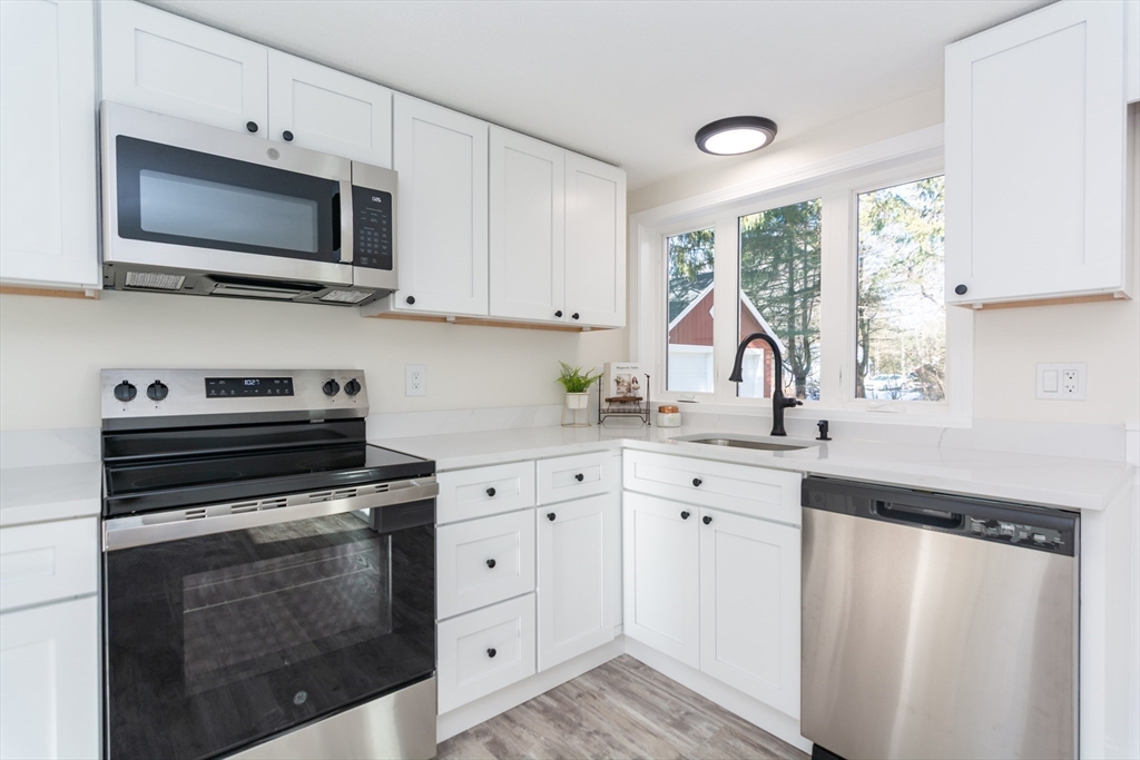 241 Fisher Street Walpole, MA 02081 - Photo 14 of 42