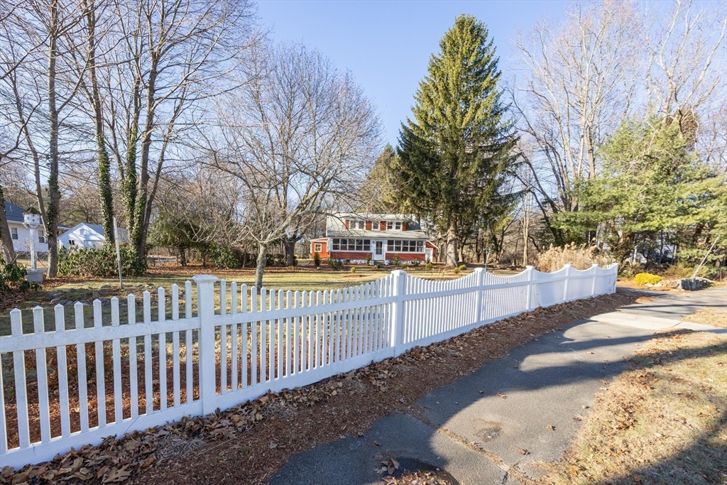 241 Fisher Street Walpole, MA 02081 - Photo 4 of 42