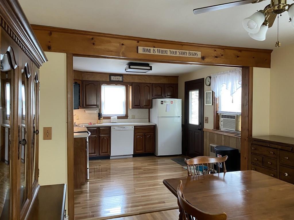 59 Sycamore Road Melrose, MA 02176 - Photo 4 of 9 Gallery Image 4