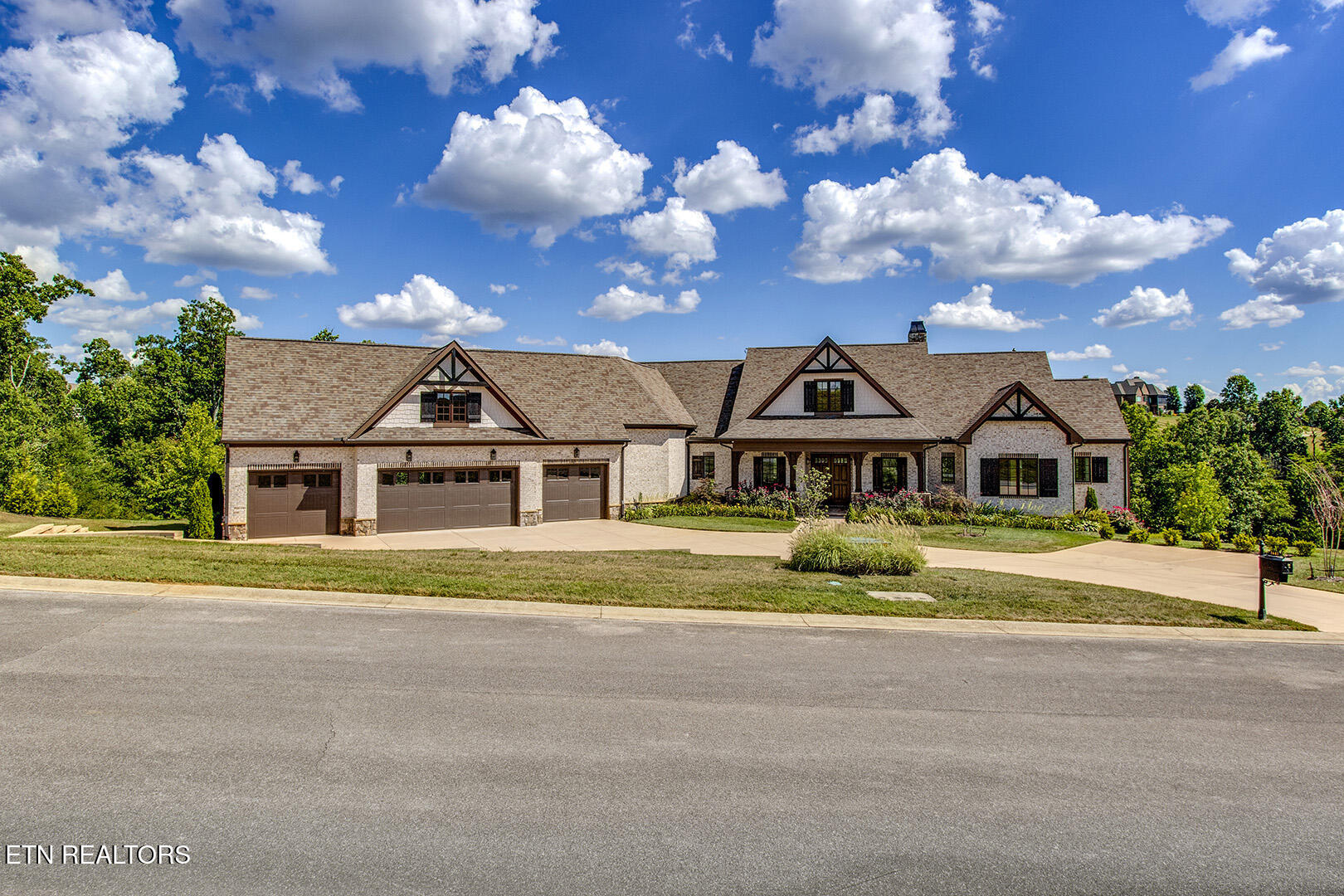 01_HalyardRoad_1481_Front