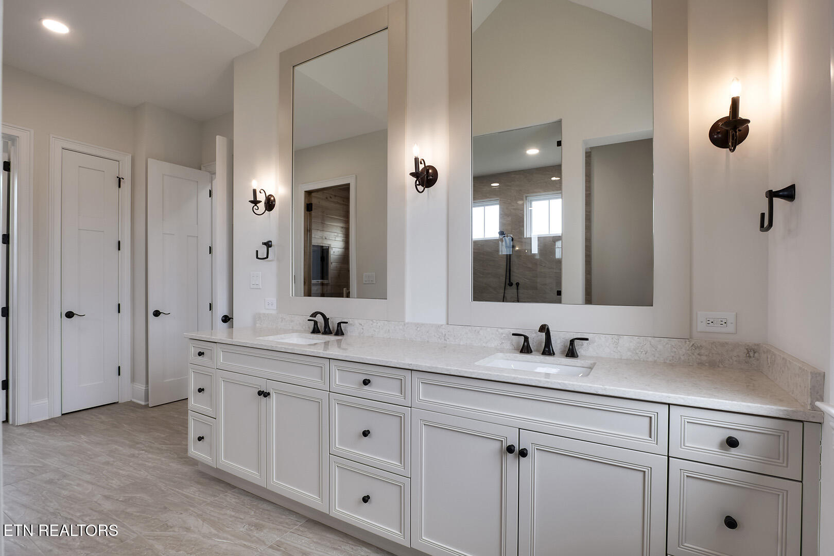 1481 Halyard Road Lenoir City, TN 37772 - Photo 38 of 60 35_HalyardRoad_1481_MasterBath03