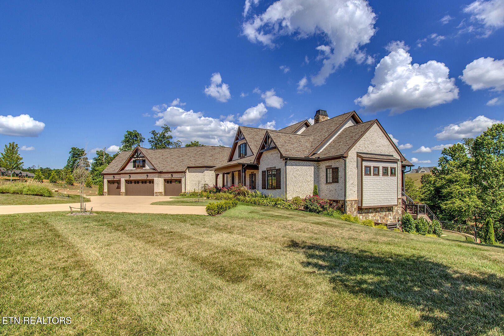 1481 Halyard Road Lenoir City, TN 37772 - Photo 5 of 60 05_HalyardRoad_1481_FrontRight