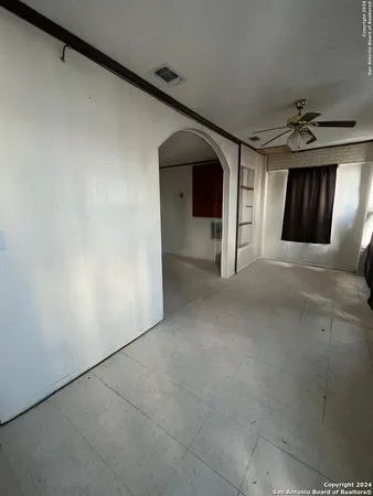 $90,000 | 206 North 5th Street, Carrizo Springs, TX 78834