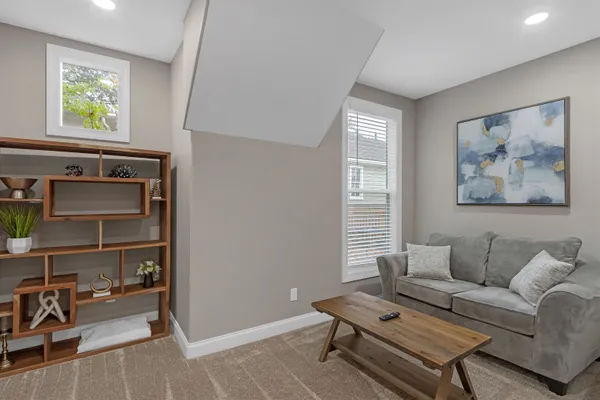 $674,900 | 1295 Vinton Avenue, Memphis, TN 38104