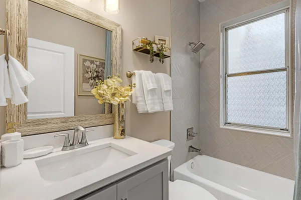 $674,900 | 1295 Vinton Avenue, Memphis, TN 38104