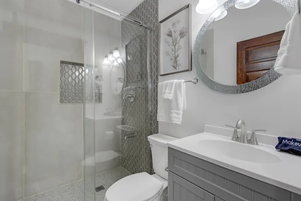 $674,900 | 1295 Vinton Avenue, Memphis, TN 38104