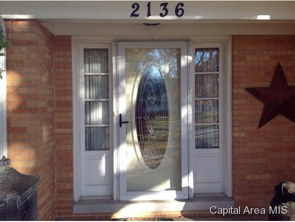 2136 Bates Avenue Springfield, IL 62704 - Photo 6 of 14 Gallery Image 6