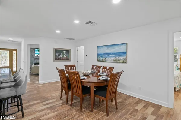 $1,100,000 | 9421 Moonlight Drive, Sanibel, FL 33957