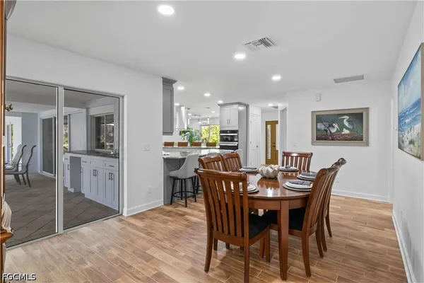 $1,100,000 | 9421 Moonlight Drive, Sanibel, FL 33957