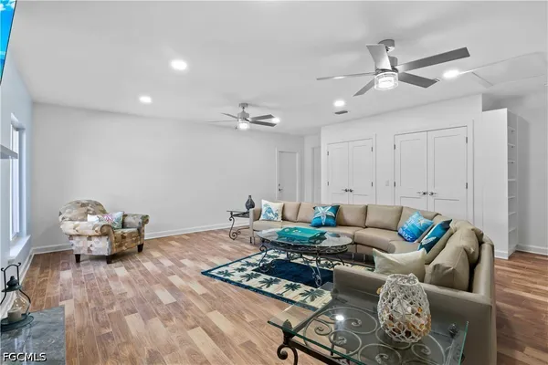 $1,100,000 | 9421 Moonlight Drive, Sanibel, FL 33957