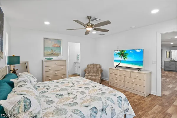 $1,100,000 | 9421 Moonlight Drive, Sanibel, FL 33957