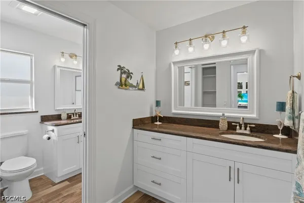 $1,100,000 | 9421 Moonlight Drive, Sanibel, FL 33957