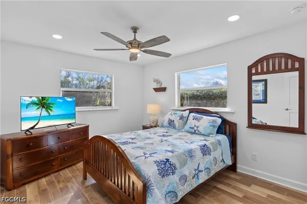 $1,100,000 | 9421 Moonlight Drive, Sanibel, FL 33957