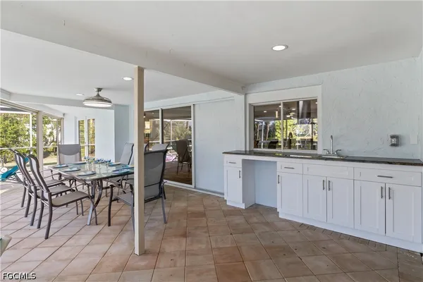 $1,100,000 | 9421 Moonlight Drive, Sanibel, FL 33957