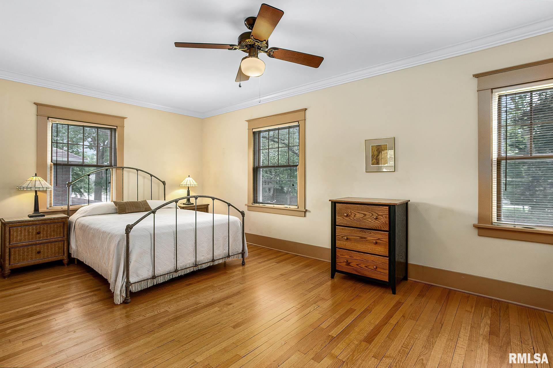2928 Middle Road Davenport, IA 52803 - Photo 24 of 31 Gallery Image 24