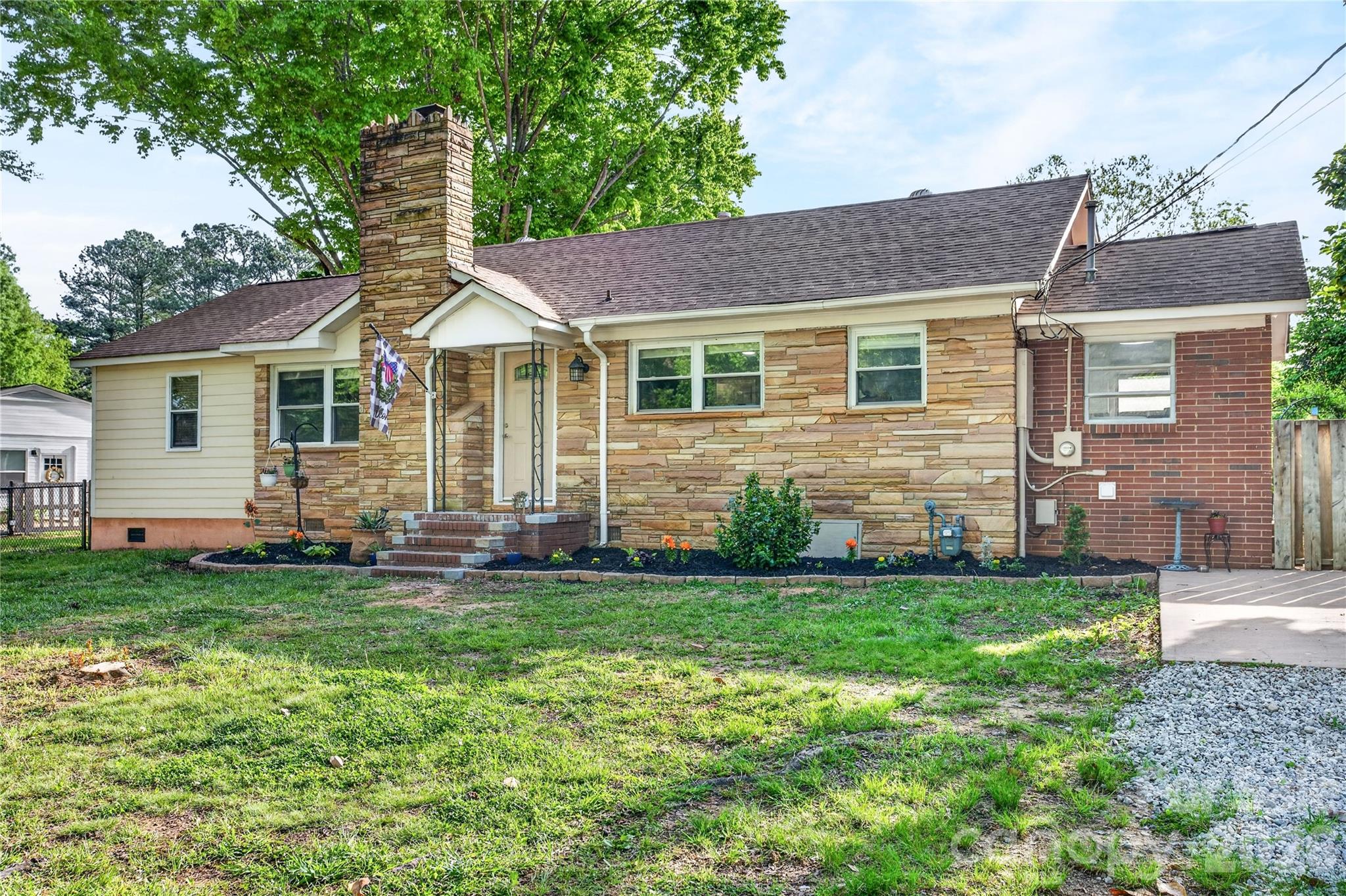 991 Shearers Road Mooresville, NC 28115 - Photo 2 of 39