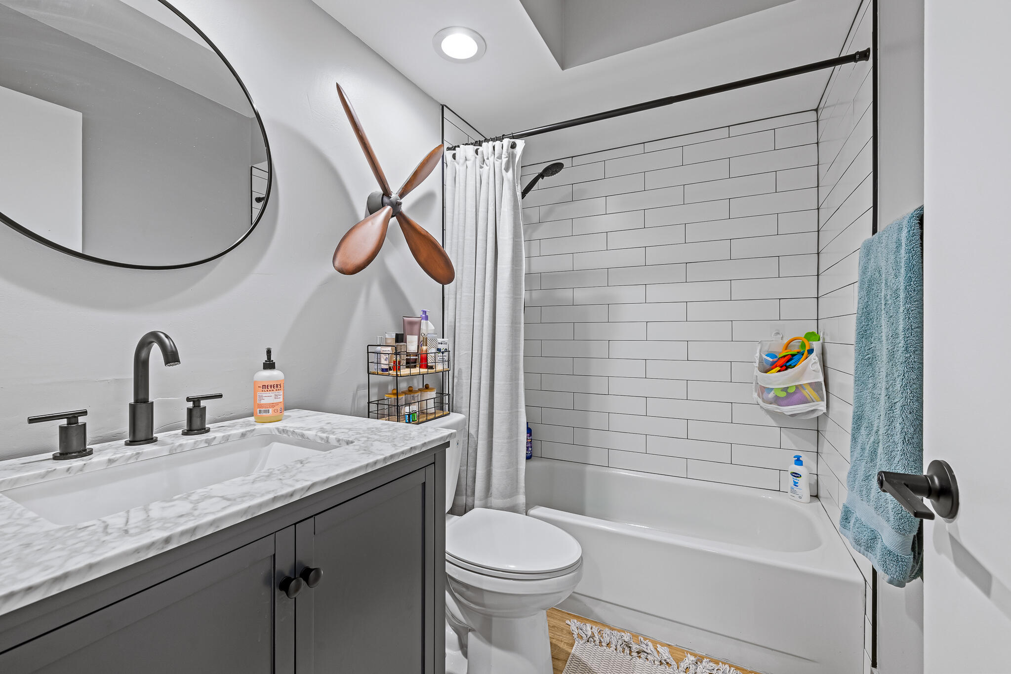 6928 Consolata Street Boca Raton, FL 33433 - Photo 11 of 23 SECOND BATHROOM