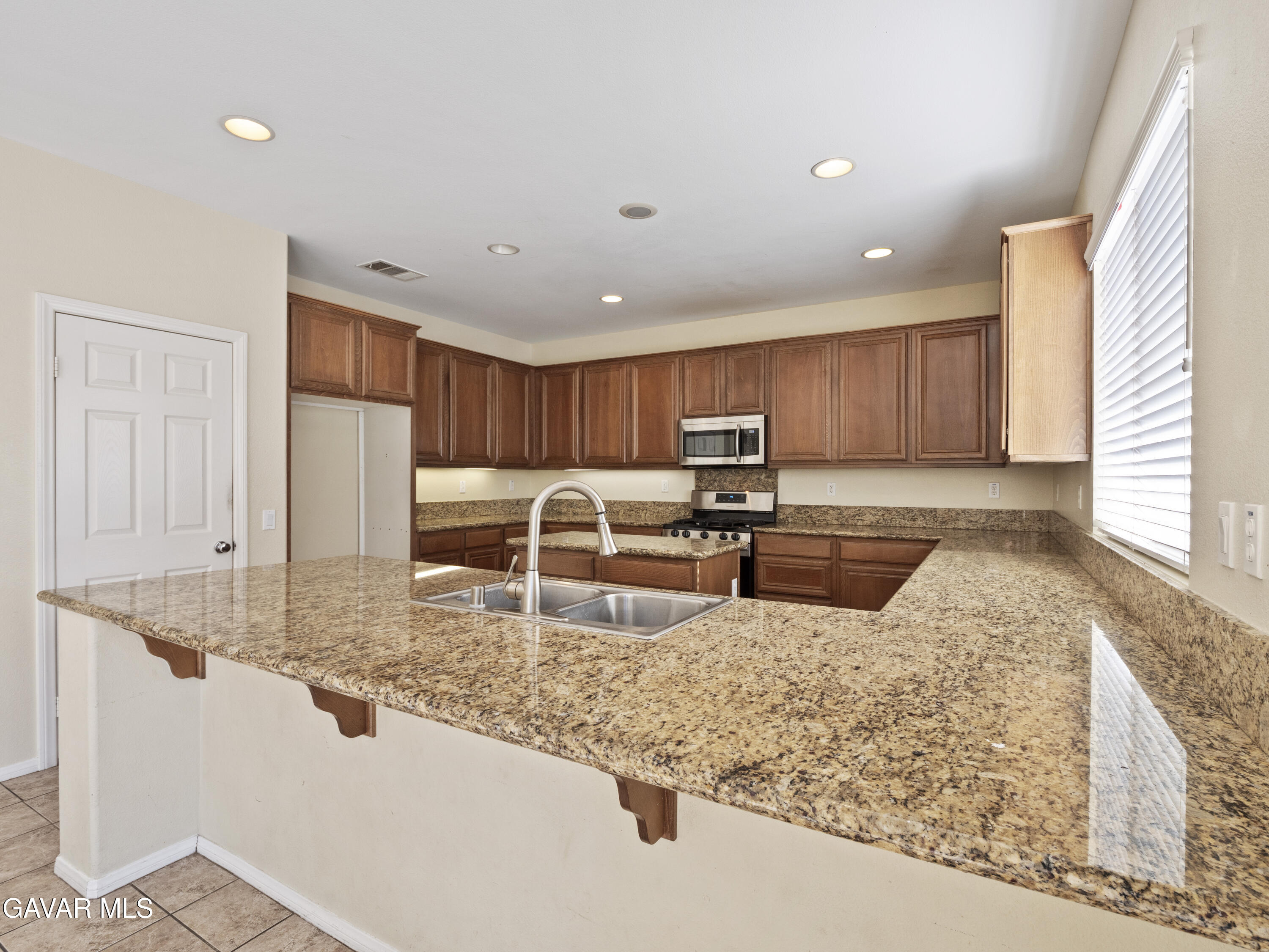 6634 Lime Road Lancaster, CA 93536 - Photo 3 of 30 P1466740