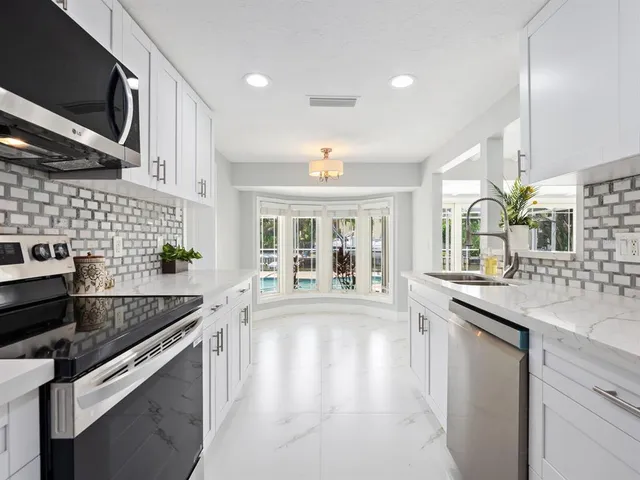 $1,498,000 | 1613 Shelburne Lane, Sarasota, FL 34231