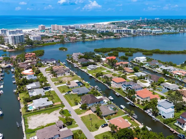 $1,498,000 | 1613 Shelburne Lane, Sarasota, FL 34231