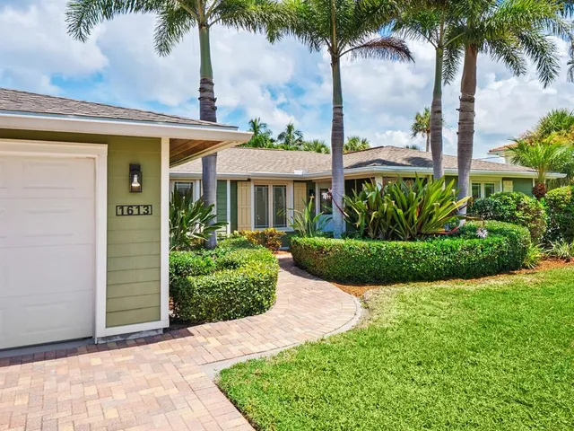 $1,498,000 | 1613 Shelburne Lane, Sarasota, FL 34231