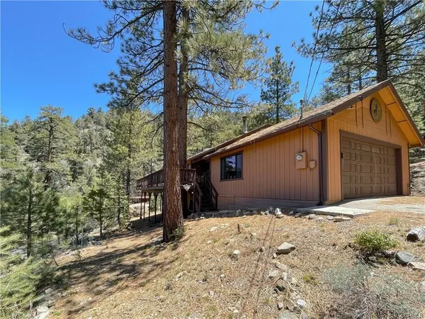 $1,795 | 1521 Lassen Way, Pine Mountain Club, CA 93222