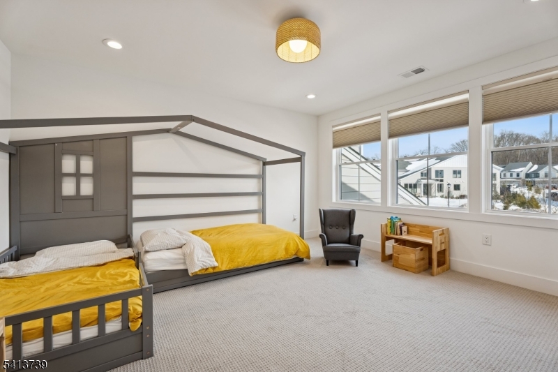 27 Brambling Road Berkeley Heights, NJ 07922 - Photo 19 of 34