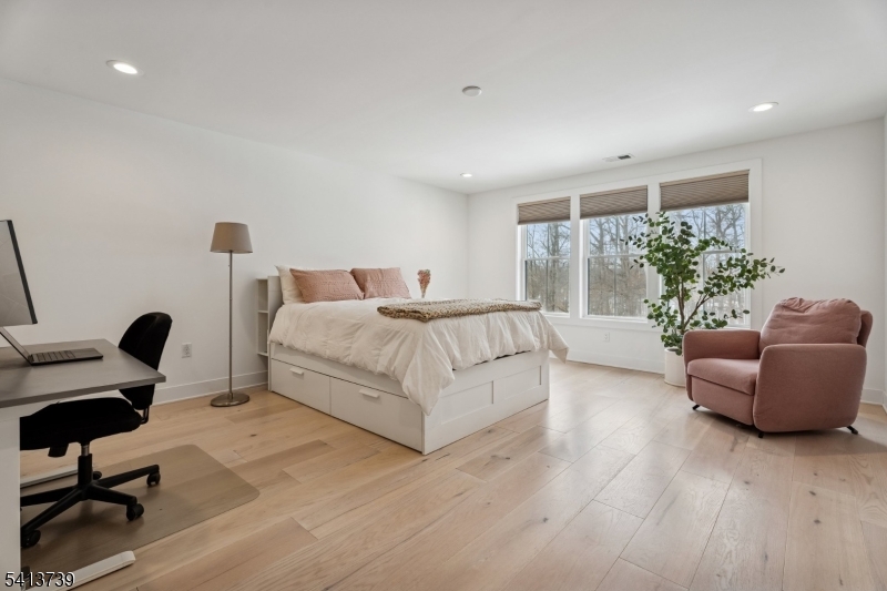 27 Brambling Road Berkeley Heights, NJ 07922 - Photo 23 of 34