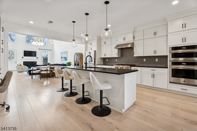 27 Brambling Road Berkeley Heights, NJ 07922 - Photo 5 of 34