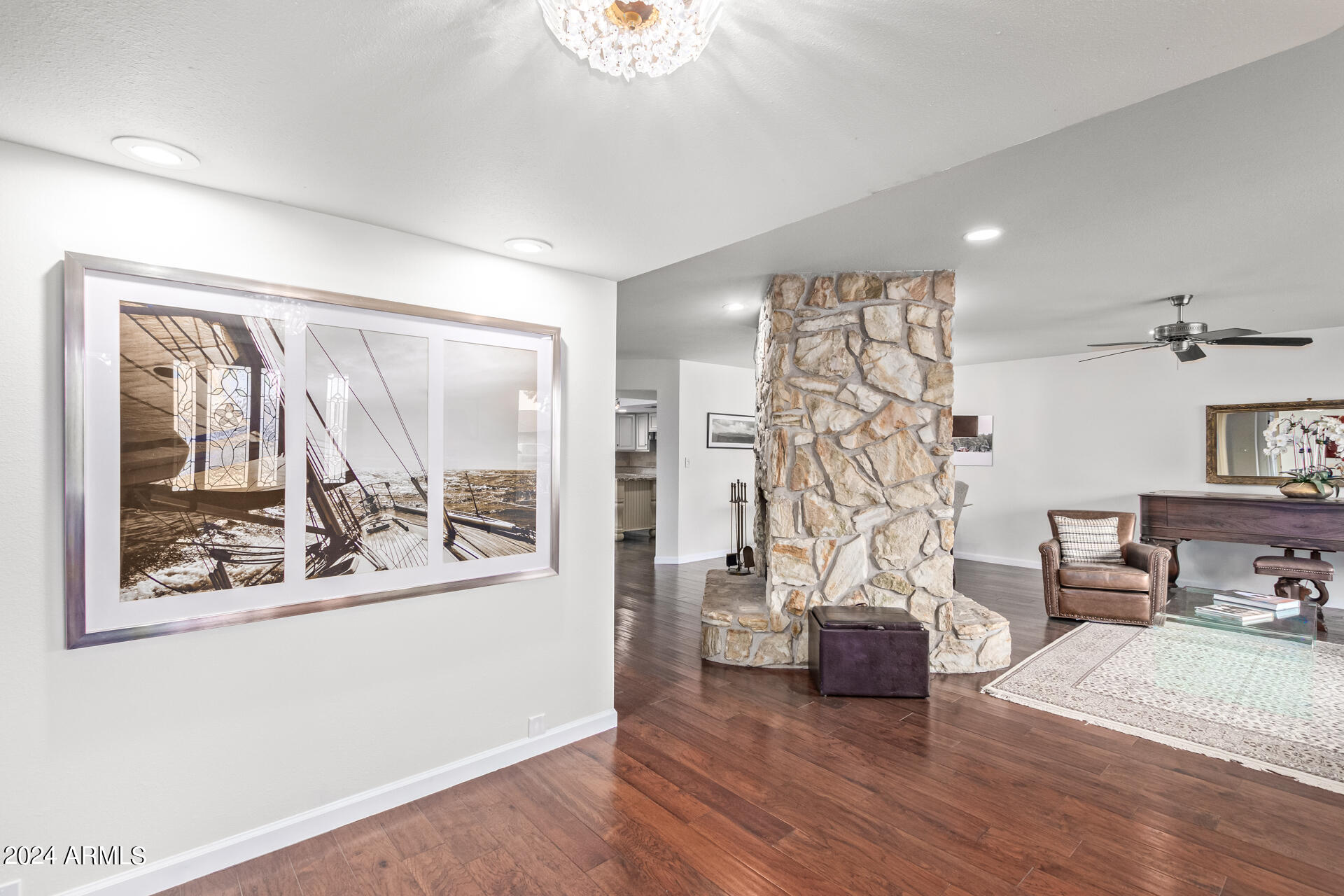 2149 East Lawrence Road Phoenix, AZ 85016 - Photo 13 of 53 Spacious Living Area