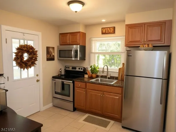 $2,500 | 523 Colver Road, Unit 1, Landing, NJ 07850