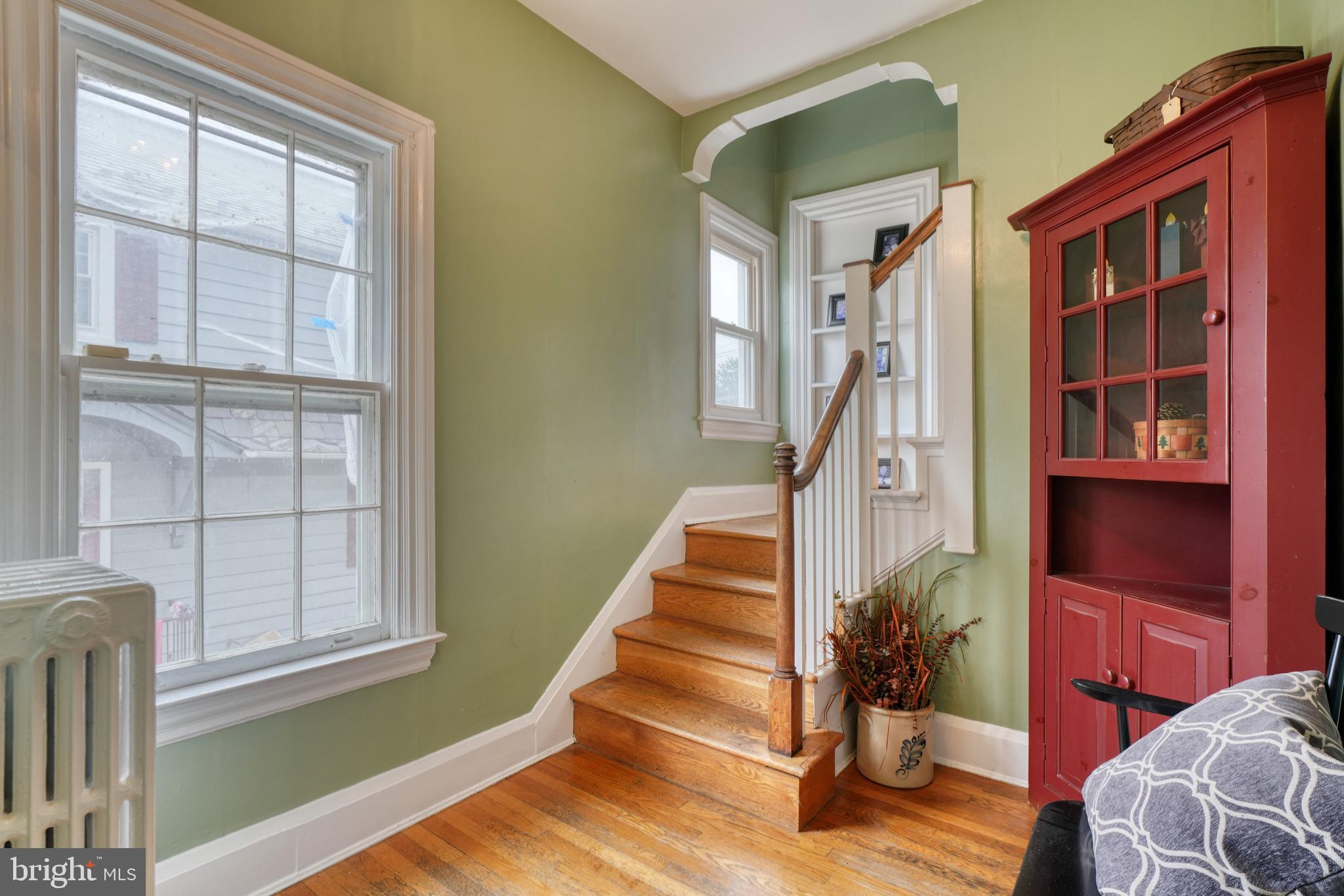 609 Kingston Road Baltimore, MD 21212 - Photo 12 of 81 Lovely Arched opening to Stairwell