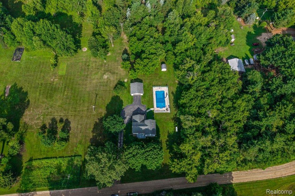 9393 North Gregory Road Fowlerville, MI 48836 - Photo 35 of 50
