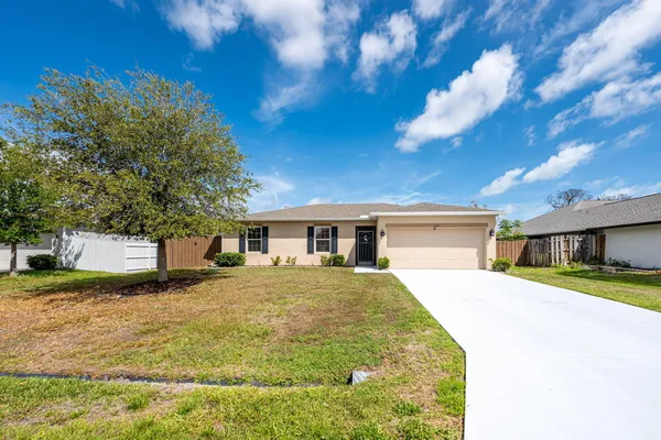 $420,000 | 2350 Southeast Calcutta Circle, Port St. Lucie, FL 34952