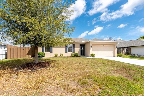 $420,000 | 2350 Southeast Calcutta Circle, Port St. Lucie, FL 34952