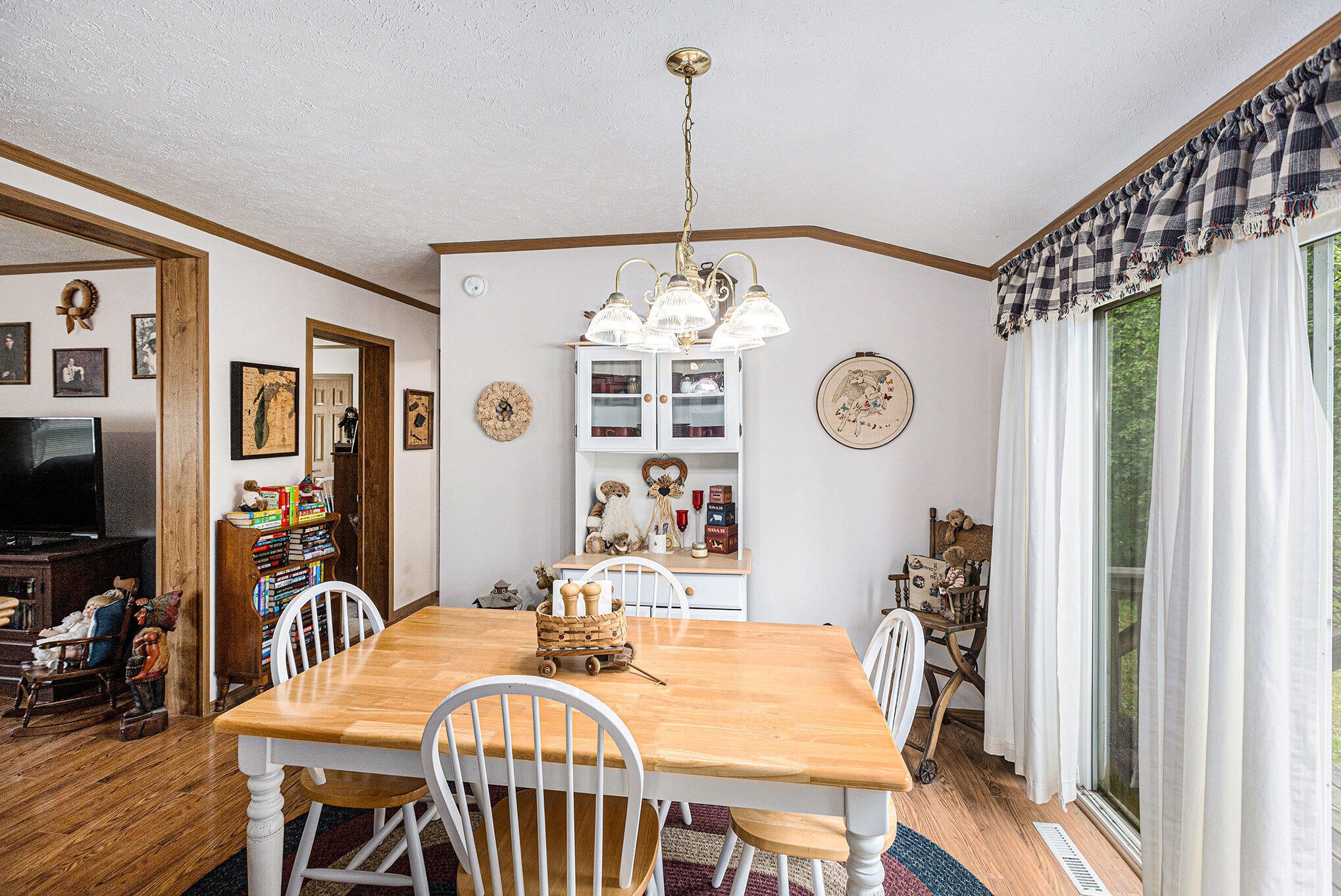 1185 Splendor Valley Road Johannesburg, MI 49751 - Photo 8 of 26 Dining Room