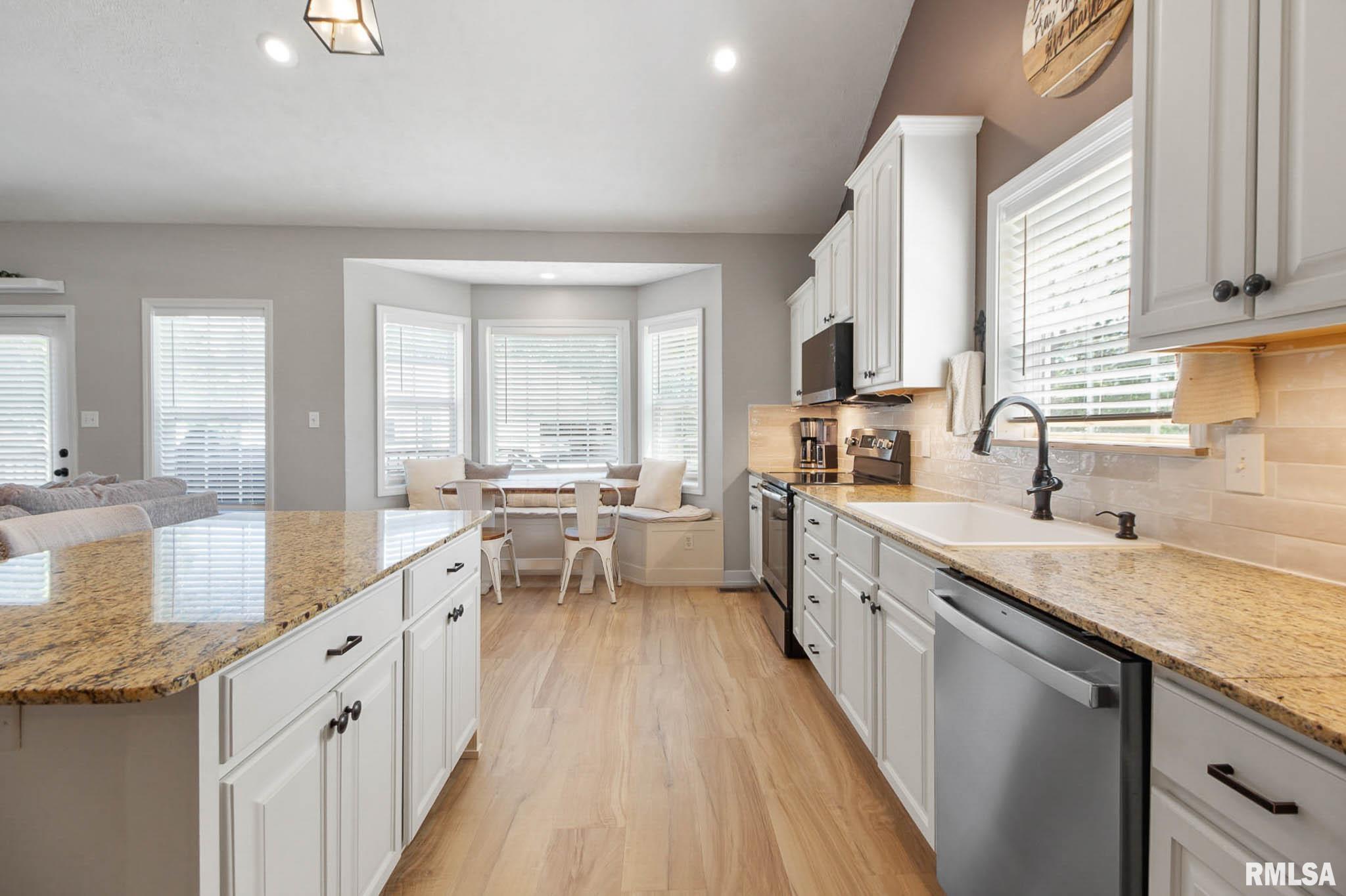 314 Twin Lakes Road Carterville, IL 62918 - Photo 12 of 44